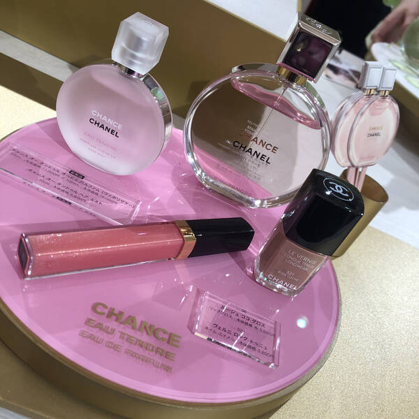 1 日まで モテ香水の鉄板 Chanel Chance シャネル チャンス の新作ポップアップショップ 表参道へ ローリエプレス