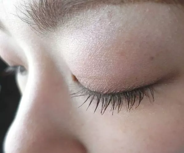 オトナ世代も使いたくなる デジャヴュのカラーマスカラで さりげなオシャレ まつ毛 ローリエプレス