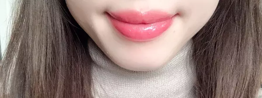 プチプラ ５色買いした色味が可愛いシアーリップ ローリエプレス