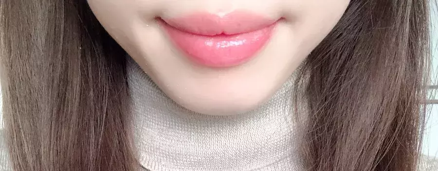 プチプラ ５色買いした色味が可愛いシアーリップ ローリエプレス