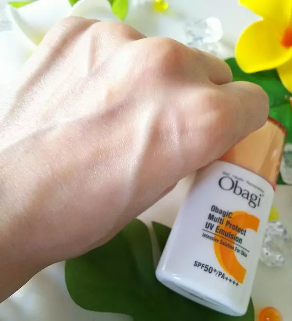 夏コスメ 美白対策と紫外線対策がこれ1本でできる オバジcのuv乳液を使ってみた ローリエプレス