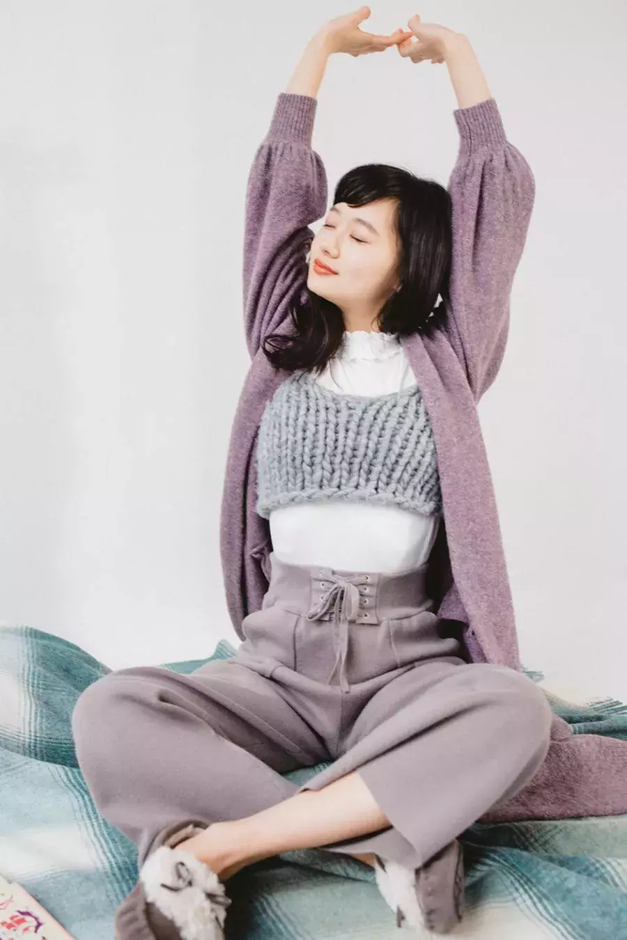 今年の冬は やっぱり ニットビスチェ をおしゃれに着こなしたいっ ローリエプレス 今年の冬は やっぱり ニットビスチェ をおしゃれに着こなしたいっ ローリエプレス