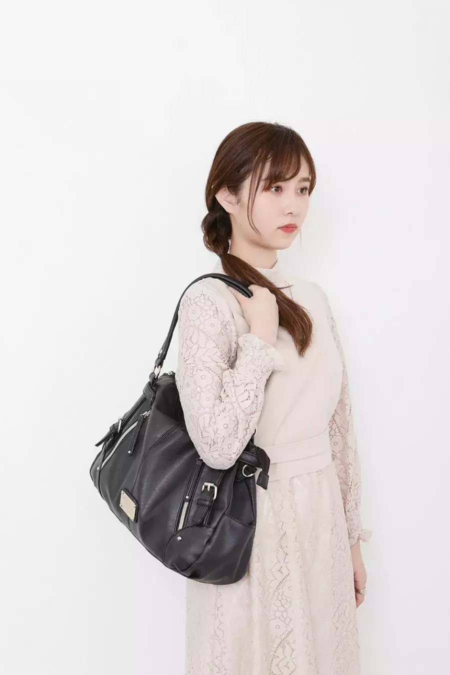 歩き方にバッグの持ち方 知らないと恥ずかしい社会人マナーリスト ローリエプレス