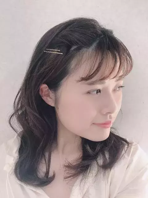 街のかわいい女子がやっている 小物使いがおしゃれなヘアアレンジ ローリエプレス