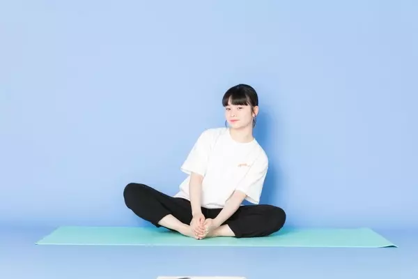 6月のヨガ 食事と運動できれいになる 美肌を作る 女性ホルモンを増やすヨガのポーズ ローリエプレス