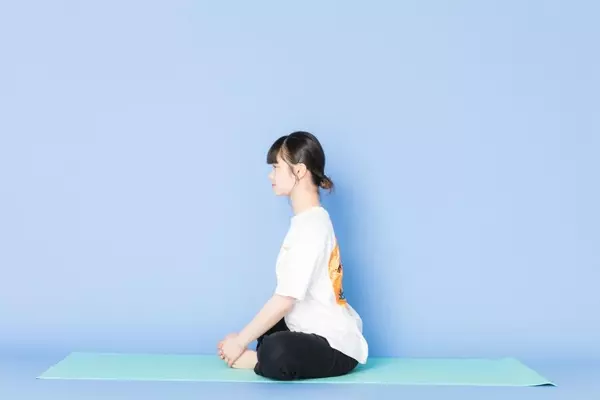 6月のヨガ 食事と運動できれいになる 美肌を作る 女性ホルモンを増やすヨガのポーズ ローリエプレス