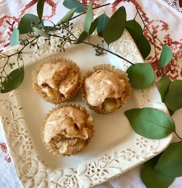 ヘルシー薬膳おやつ 冬の美肌に りんごとくるみのシナモン蒸しケーキ ローリエプレス