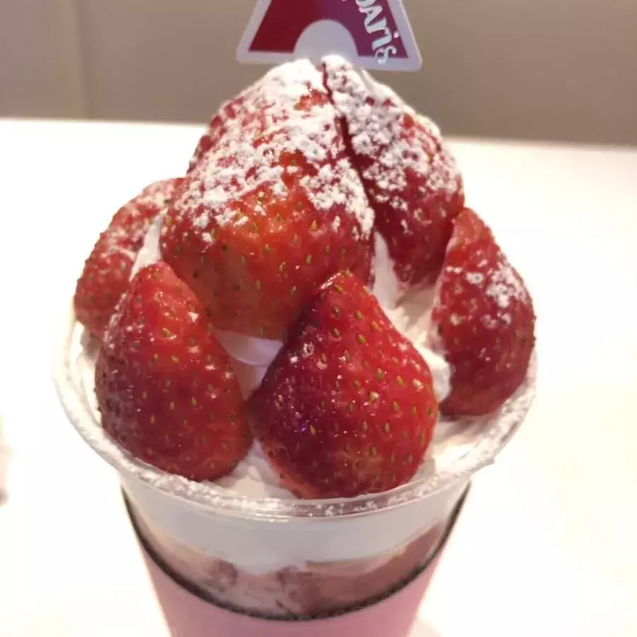 韓国の大人気カフェが六本木に 贅沢すぎるフルーツパフェを堪能して ローリエプレス 韓国の大人気カフェが六本木に 贅沢すぎるフルーツパフェを堪能して ローリエプレス