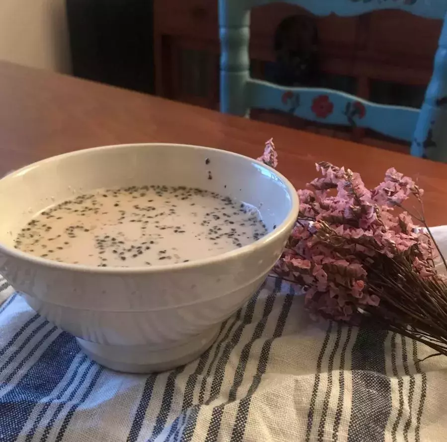 気軽に薬膳ティータイム 肌と髪に嬉しい 黒ごまとくるみのホット豆乳レシピ ローリエプレス