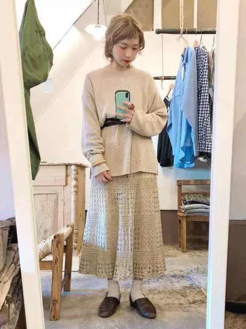 ベージュ族 が急増中 おしゃれ女子のハイセンスな春コーデがお手本 ローリエプレス