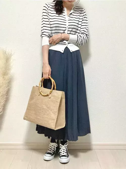 今の時期は カーディガン が頼り さっと羽織るだけで垢抜ける 最旬6style ローリエプレス 今の時期は カーディガン が頼り さっと羽織るだけで垢抜ける 最旬6style ローリエプレス