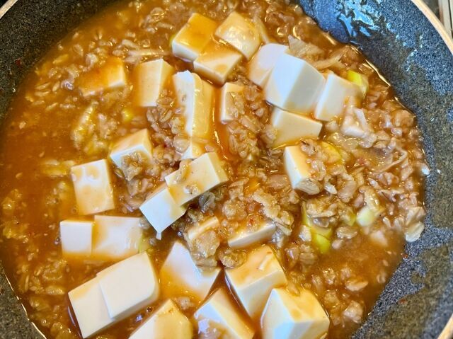 焼き肉のたれで超簡単に味が決まる！「オートミール」で作るヘルシー麻婆豆腐の3枚目の画像
