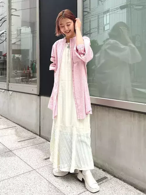 大人の春ワンピは ロング丈 が大正解 おしゃれな人の美人見えワンピースコーデ6style ローリエプレス