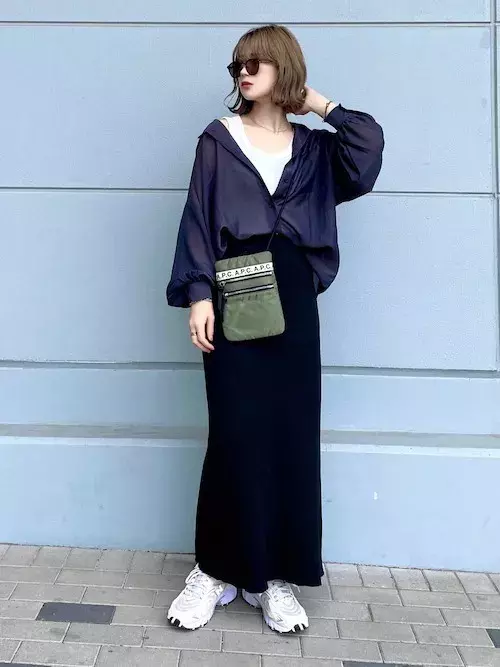 透けトップス が春夏コーデに超使える 羽織るだけでオトナ可愛い みんなの着こなし大公開 ローリエプレス