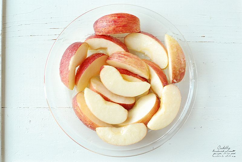 混ぜてのせて焼くだけで簡単♡焼きりんごとザクザク食感のアップルクランブル＆アップルサイダーの2枚目の画像