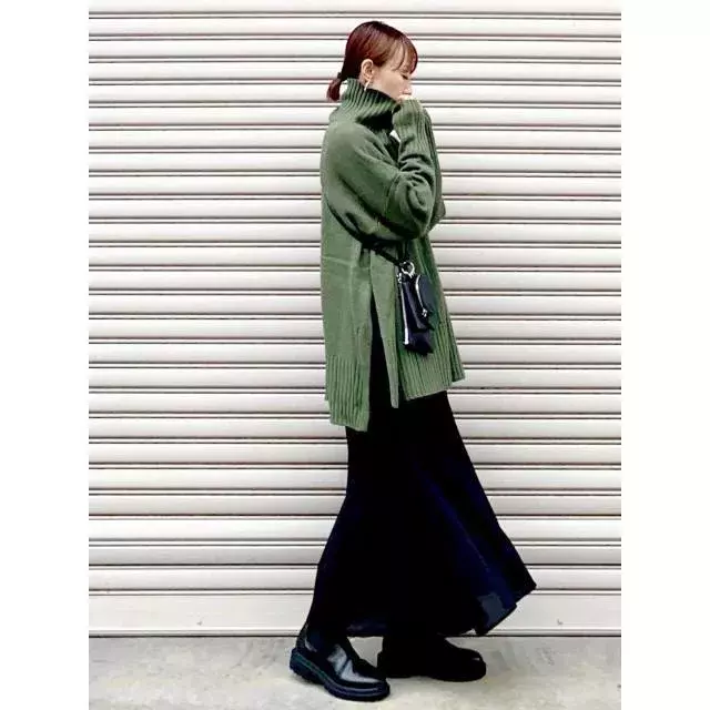 今年は カーキ で垢抜ける すぐマネしたい おしゃれな人のお手本コーデ7style ローリエプレス