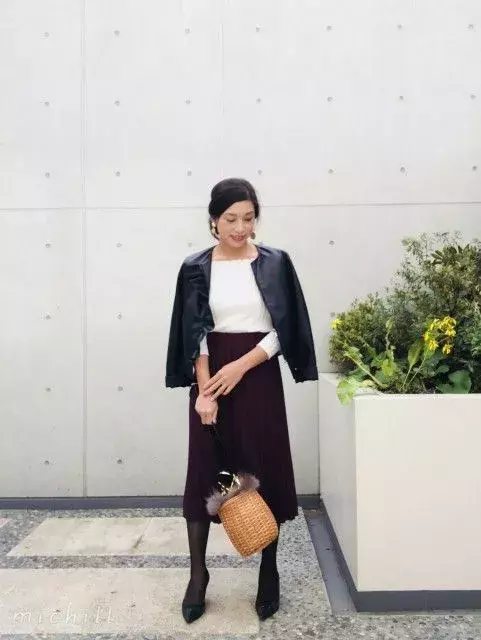 ユニクロプリーツスカート プチプラニットコーデはchanelボルドーで艶っぽく ローリエプレス