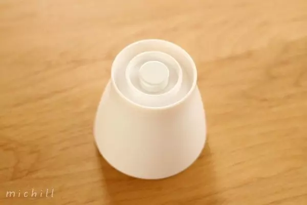 ダイソー セリアで掃除がラクに 時短にもなる 浮かせる収納 アイデア4選 ローリエプレス