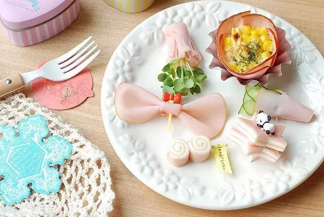 明日お弁当が作りたくなる 簡単かわいいハムのすきまおかず5選 ローリエプレス
