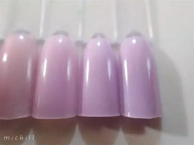 100均パープルネイルを比較 旬のラベンダーカラーを使ったネイルデザイン ローリエプレス