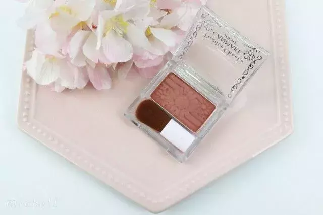 ラスイチゲット キャンメイクのパウダーチークスの新色2つはアンティークローズがバカ売れ中 ローリエプレス