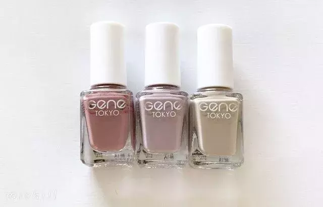 ダイソー新作ネイルのヌーディーカラーで 大人っぽかわいいバレンタインネイル ローリエプレス