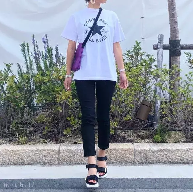 完売前にgetしておきたい 話題のguスニーカーソールサンダルを可愛く履くコツ ローリエプレス