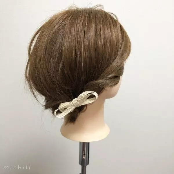 くせ毛で悩んでる女子必見 美容師が教える くせ毛を収める方法 ヘア