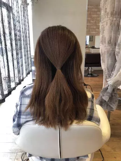 毛量多めさん向け 簡単にできてスッキリ見える ゴムで縛るだけポニーテールヘアアレンジ ローリエプレス