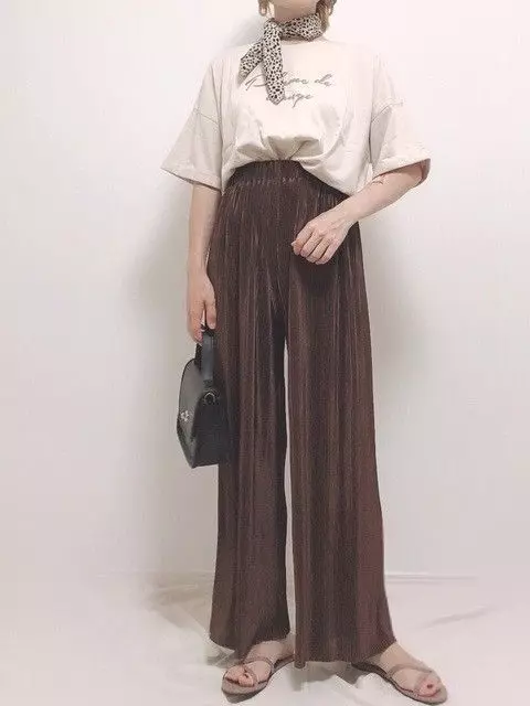 手持ちの服で即完成 買い足さなくてもできる 今すぐ真似したい夏の正解コーデ5選 ローリエプレス