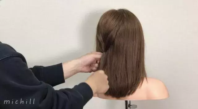 ヘアアレンジがうまくできない人向け ゴムだけで簡単 凝ってる風ヘアアレンジ ローリエプレス