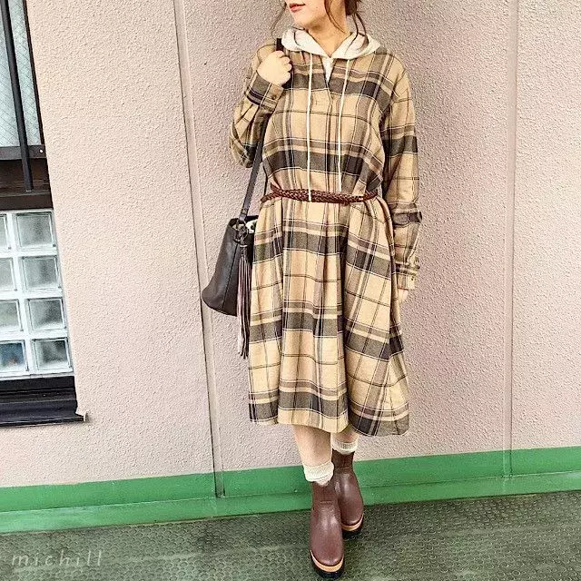 1枚でも重ねても可愛い Sサイズさんのユニクロaラインワンピレイヤードコーデ集 ローリエプレス