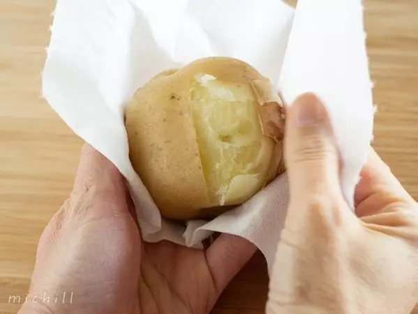 もちもち食感 とろーりチーズがやみつき おうちでできる簡単 いももち ローリエプレス