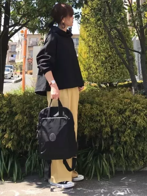 コーデに悩まずおしゃれに見える Gu 黒パーカー で着回し6days ローリエプレス