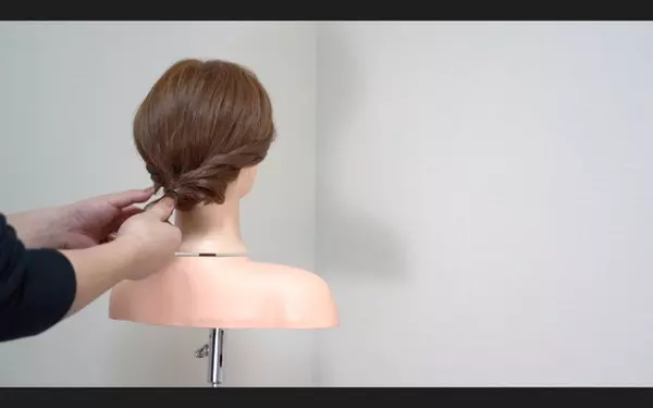 必要なのはゴム1本だけ ボブでもロングでもできる 簡単まとめ髪アレンジ ローリエプレス