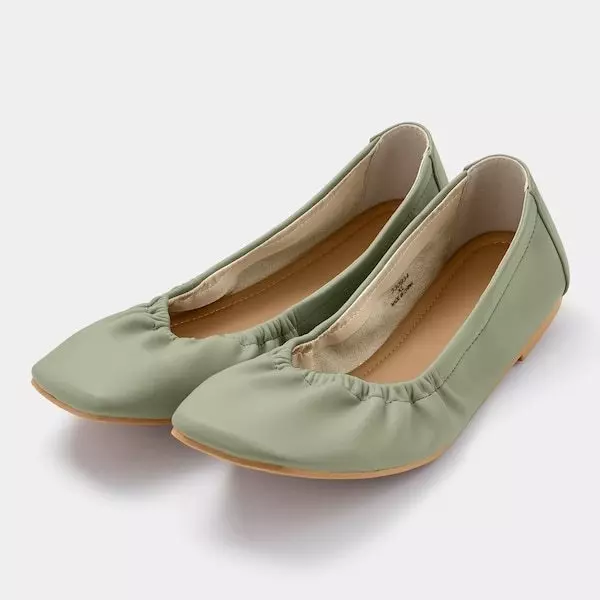 おしゃれさんが本気買い Gu 新作フラットシューズ がこの上ない可愛さ ローリエプレス おしゃれさんが本気買い Gu 新作フラットシューズ がこの上ない可愛さ ローリエプレス