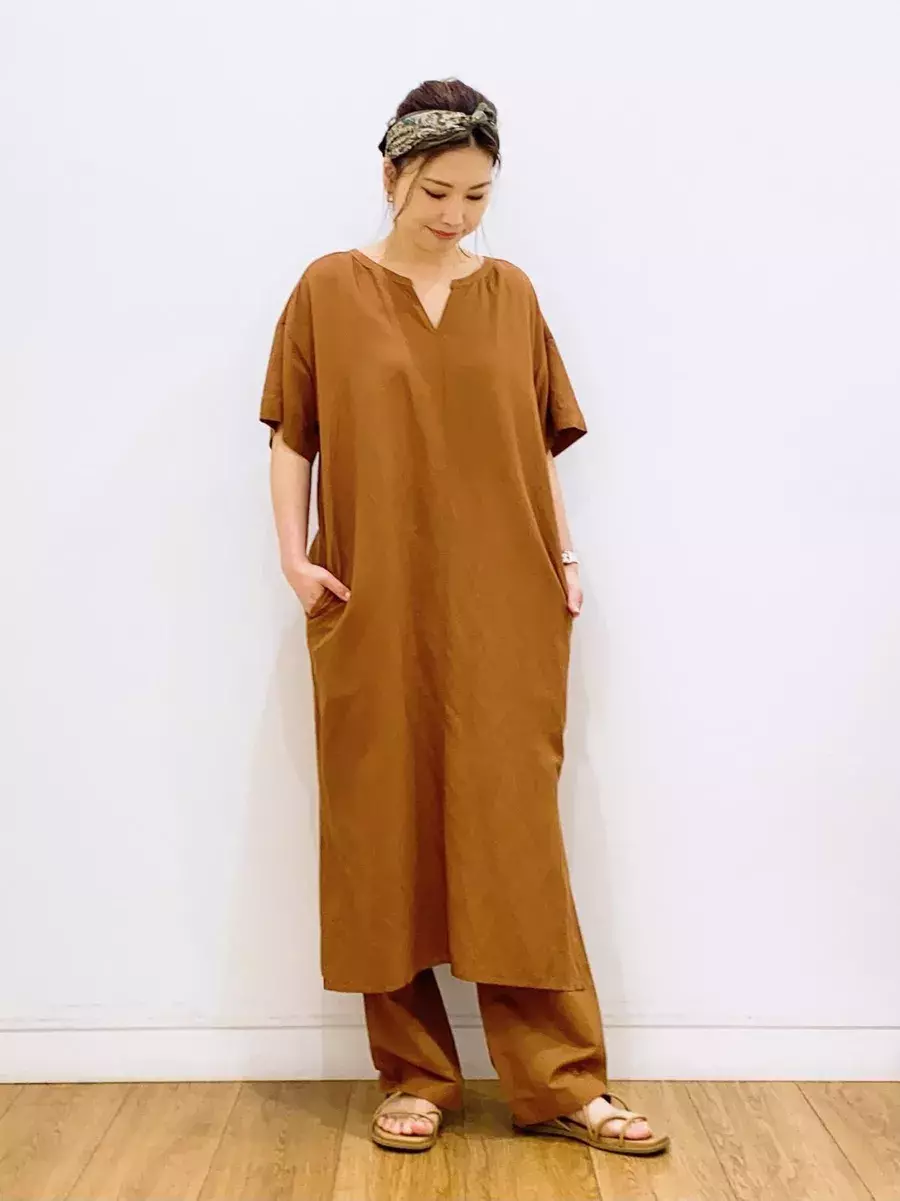 教えてユニクロ店員さん 今年はワンピースどう着ればいい 即垢抜ける 正解コーデ ローリエプレス