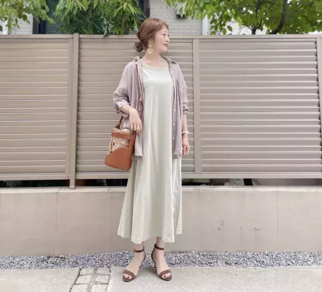 ユニクロユーの 部屋着 にならない おしゃれさんのサマ見えコーデ ローリエプレス ユニクロユーの 部屋着 にならない おしゃれさんのサマ見えコーデ ローリエプレス