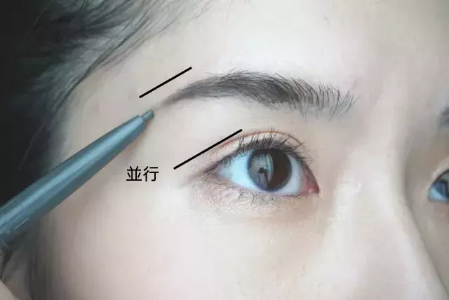 前髪ナシさんの美人度アップ プロが教えるok眉の描き方 ローリエプレス