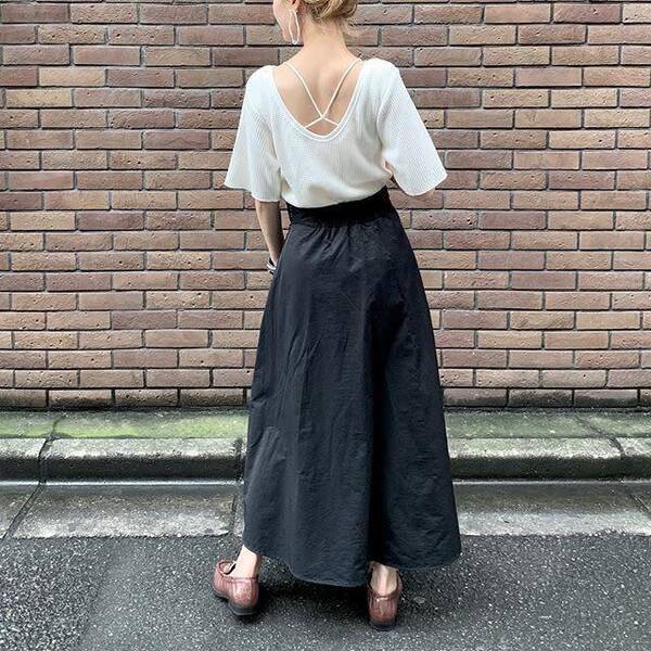 暑い夏は モノトーン で涼しく決める オトナの華やか 白黒コーデ 10選 ローリエプレス