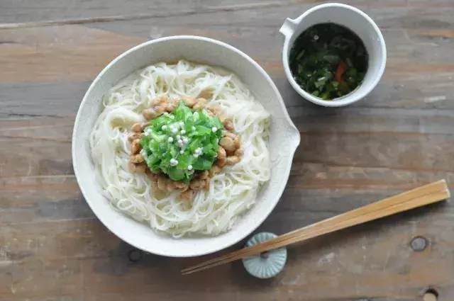 夏休みのお昼ごはんにも便利 簡単で美味しい そうめんのアレンジレシピ3選 ローリエプレス