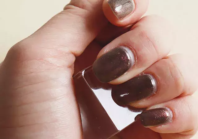 伸ばしっぱなしネイルはng 不器用さんでもできる 簡単リペアのやり方 ローリエプレス 伸ばしっぱなしネイルはng 不器用さんでもできる 簡単リペアのやり方 ローリエプレス