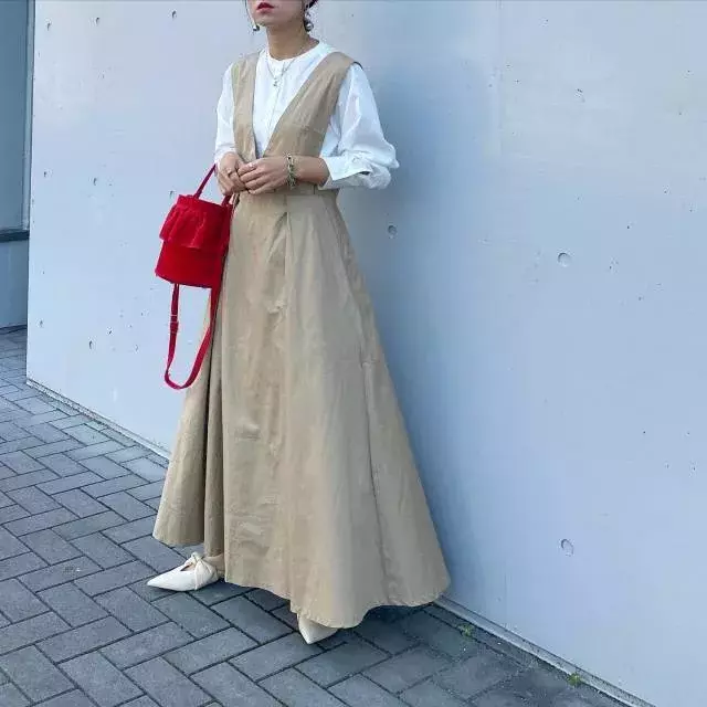 大人女子の定番 白シャツ があればオシャレに差がつく 秋の最旬お手本コーデ6style ローリエプレス