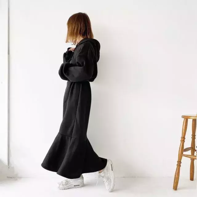 秋の主役は 黒ワンピ で決まり 即マネしたい 大人可愛い最旬ワンピースコーデ8style ローリエプレス