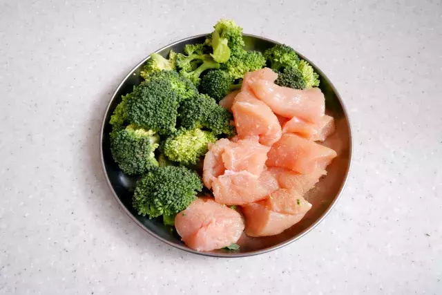 お弁当にも フライパンで簡単に作れるヘルシーおかず エビマヨ ならぬ 鶏ささみマヨ ローリエプレス