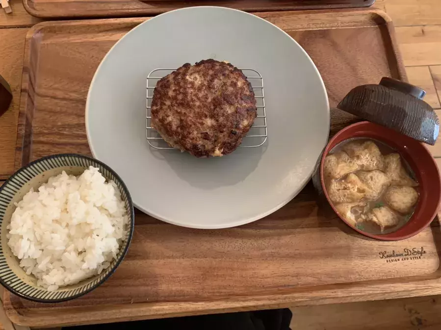 渋谷にもオープン 名古屋発 牛肉100 ハンバーグ 挽き肉のトリコ に行ってきたよん ローリエプレス 渋谷にもオープン 名古屋発 牛肉100 ハンバーグ 挽き肉のトリコ に行ってきたよん ローリエプレス