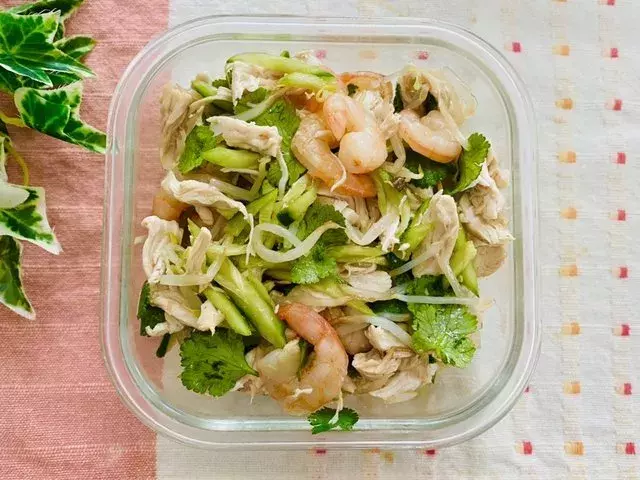 作り置きおかず 忙しい日の救世主 主菜から副菜まで パクチー をアレンジして4品 ローリエプレス 作り置きおかず 忙しい日の救世主 主菜から副菜まで パクチー をアレンジして4品 ローリエプレス