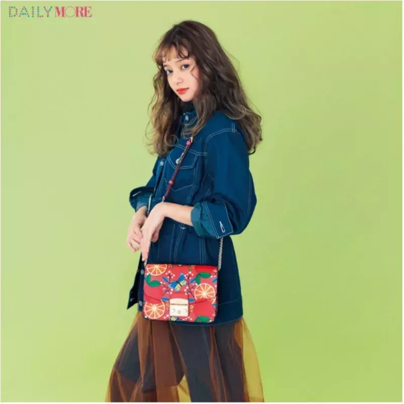 マンネリコーデの救世主 差し色バッグ コーデ ローリエプレス