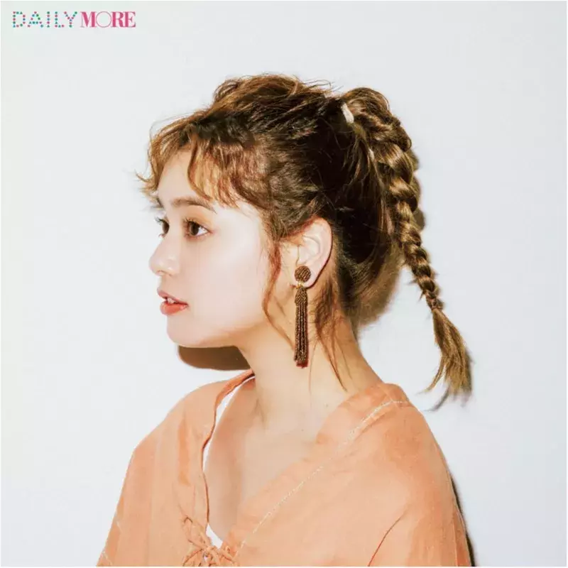 岸本セシルが教える 無敵可愛い 三つ編みポニー ヘアの作り方 ローリエプレス 岸本セシルが教える 無敵可愛い 三つ編みポニー ヘアの作り方 ローリエプレス