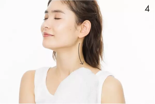 寝起き顔のむくみを改善 プロに聞く むくみ くすみ ケア術 ローリエプレス